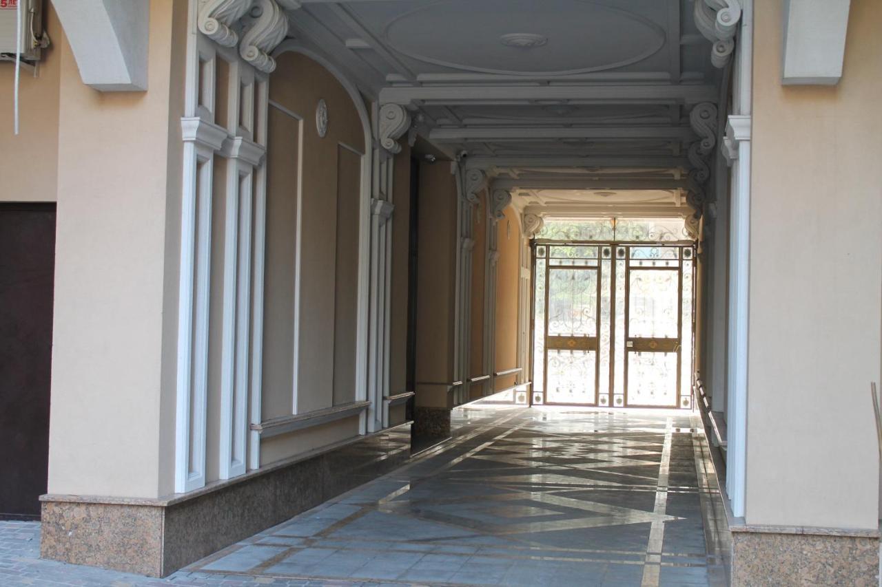 Apartment - Heart Of Odessa Kültér fotó